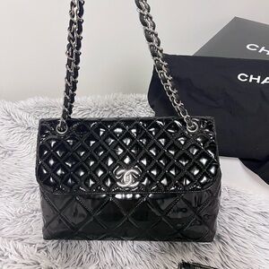 Chanel Black Quilted Women's Bag